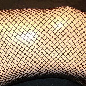 FISHNET HIGHWAIST PANTYHOSE SMALL SIZE NETTING. NWT
